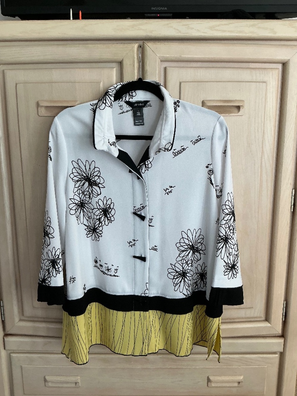 Ali Miles Floral Print Decorative Button Lightweight Jacket